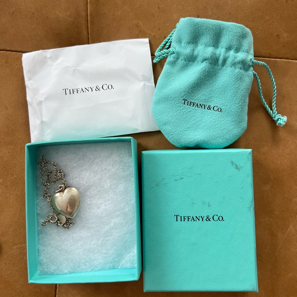 Tiffany & Co. heart Necklace 💙